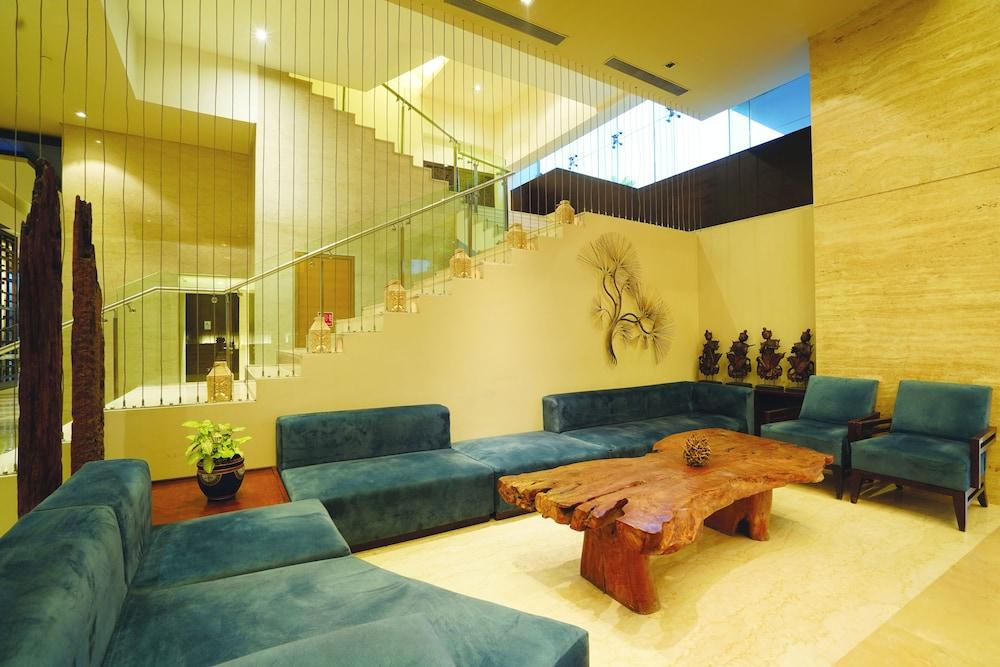Hotel Doubletree By Hilton Gurugram Baani Square Gurgáon Exteriér fotografie