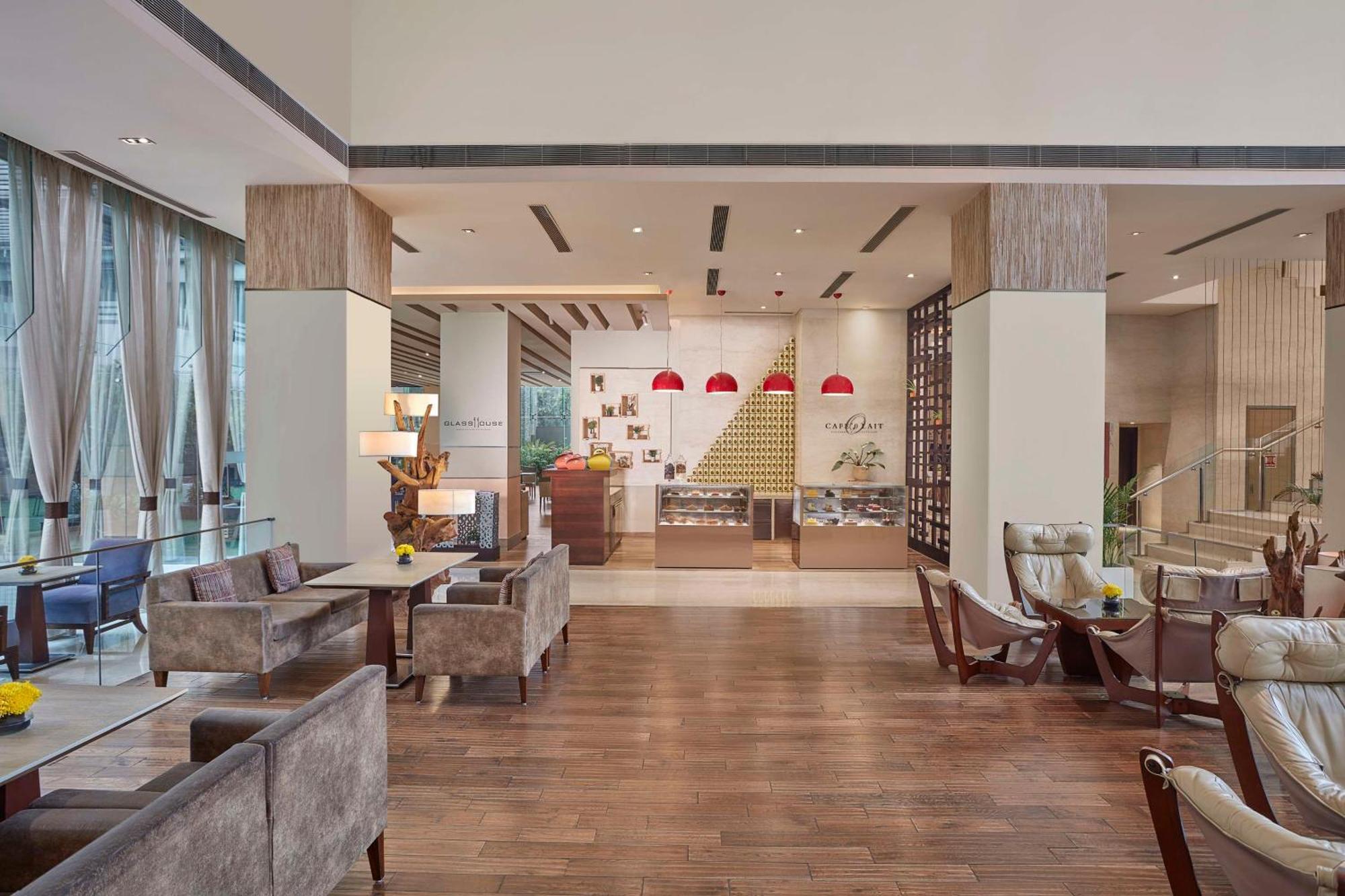 Hotel Doubletree By Hilton Gurugram Baani Square Gurgáon Exteriér fotografie
