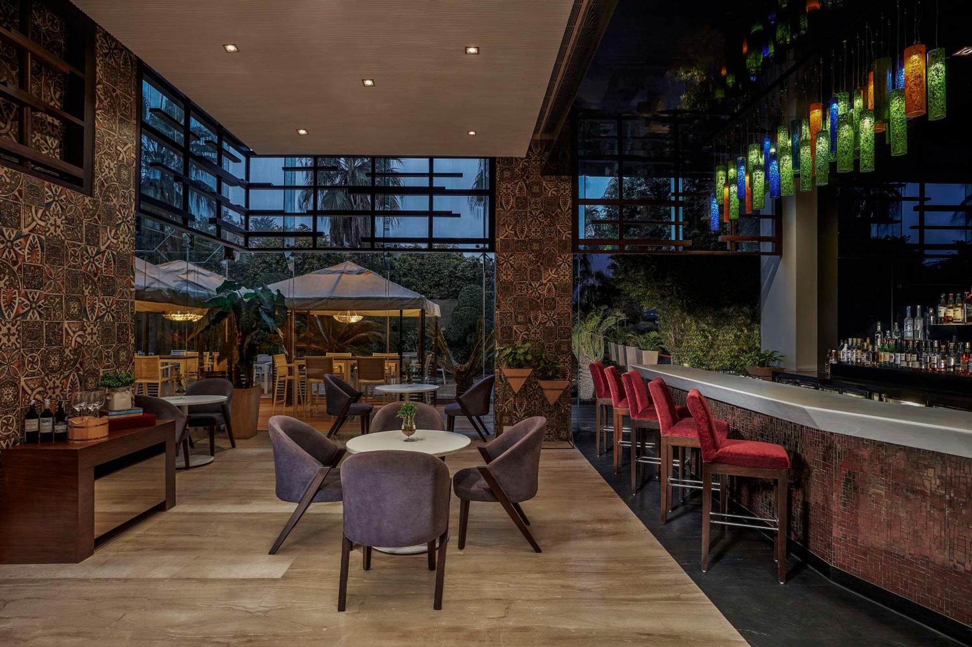 Hotel Doubletree By Hilton Gurugram Baani Square Gurgáon Exteriér fotografie