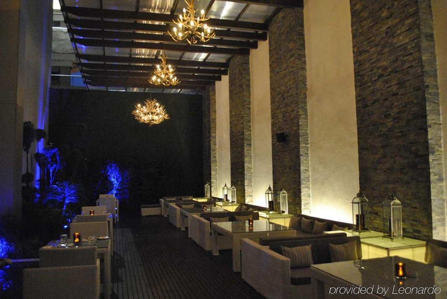 Hotel Doubletree By Hilton Gurugram Baani Square Gurgáon Exteriér fotografie