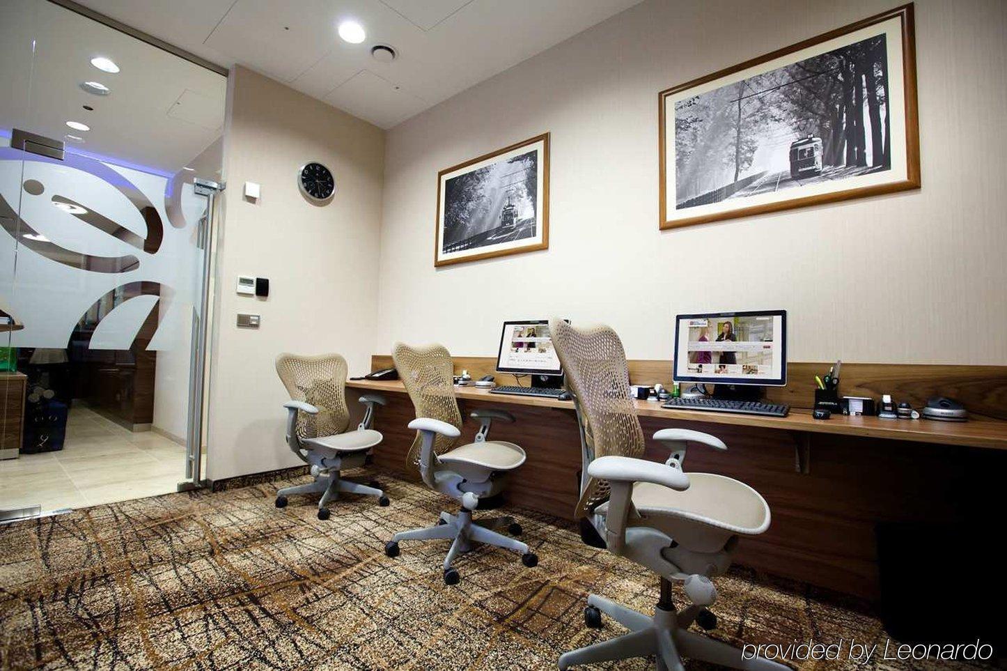 Hotel Doubletree By Hilton Gurugram Baani Square Gurgáon Zařízení fotografie